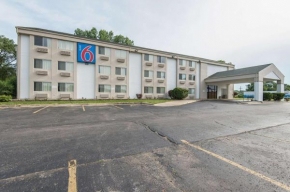  Motel 6-Lawrence, KS  Лоуренс